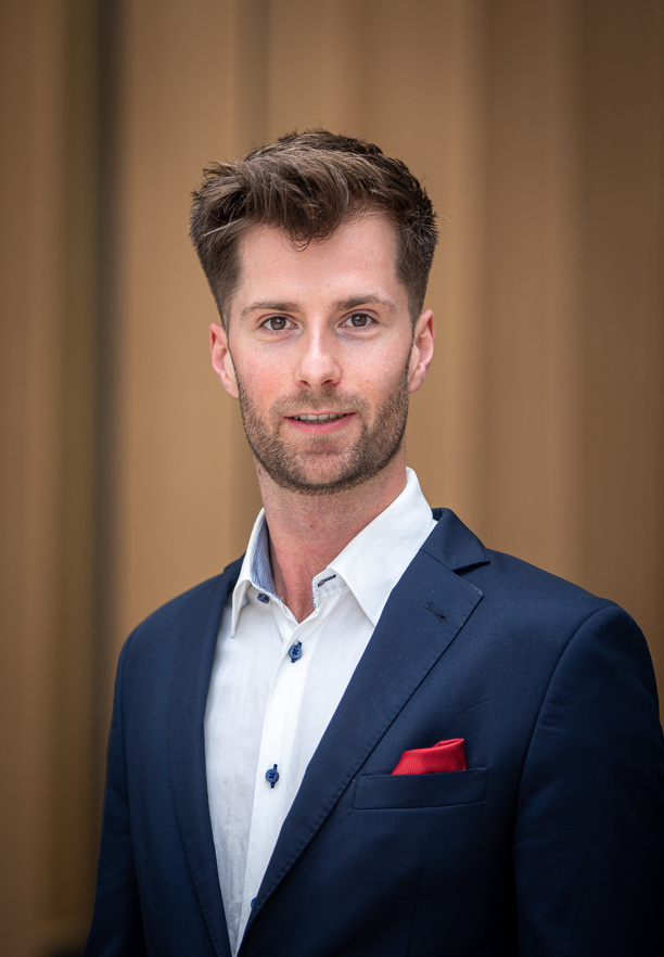 Mikołaj Kawka, attorney-at-law – professional portrait